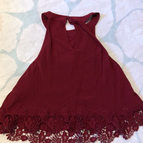 Red tank top met for these hot days ig - Picture 2 of 2